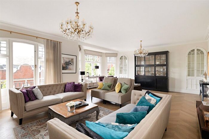 4 Bedroom Flat For Sale In Draycott Avenue, London, SW3