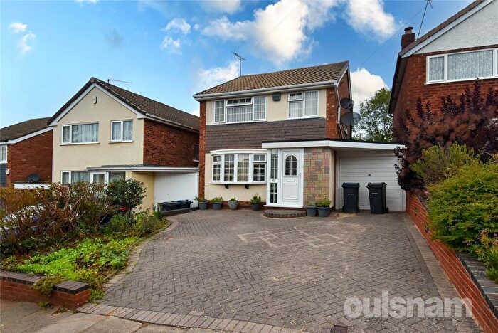 3 Bedroom Link Detached House For Sale In Emsworth Grove, Kings Heath, Birmingham, B14
