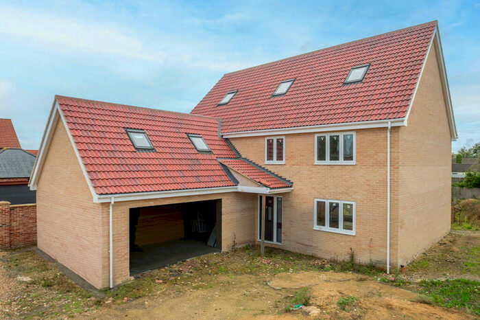 5 Bedroom Detached House For Sale In Saxon Street, Cambridgeshire, CB8