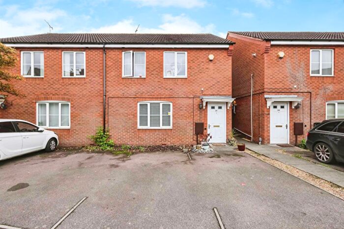 2 Bedroom Flat For Sale In Lime Grove, Birmingham, B26