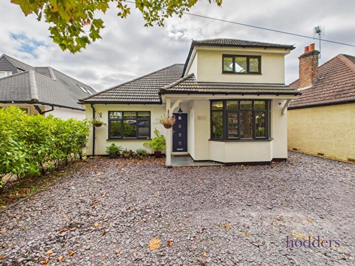 4 Bedroom Detached House For Sale In Chertsey, Surrey, KT16