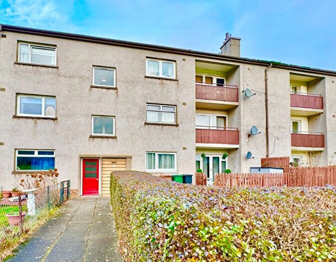 2 Bedroom Flat For Sale In Muirhouse Bank, Edinburgh, EH4