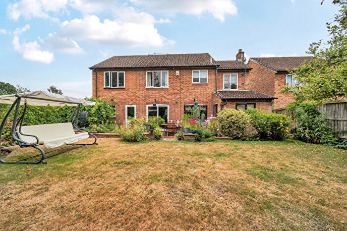 5 Bedroom Detached House For Sale In Ailesbury Way, Burbage, SN8