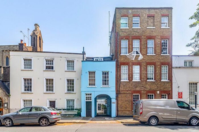 1 Bedroom Flat For Sale In Rossmore Close, Rossmore Road, Marylebone, London, NW1