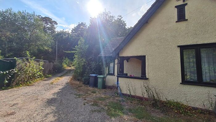 2 Bedroom Bungalow To Rent In Woodside, Methley, Leeds, West Yorkshire, LS26