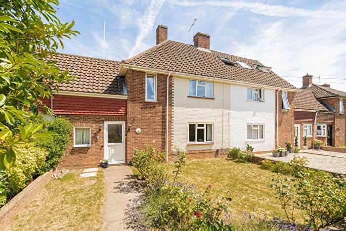 3 Bedroom Terraced House For Sale In Hawthorn Way, Shepperton, TW17