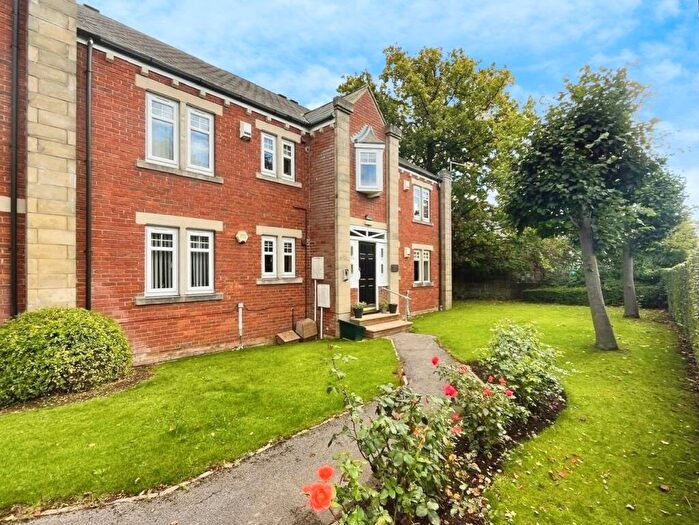 2 Bedroom Flat For Sale In Leeds Road, Harrogate, HG2