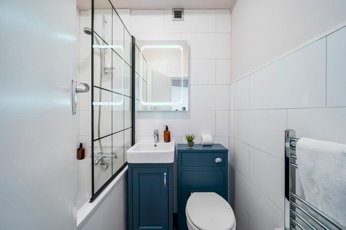 1 Bedroom Flat To Rent In Dolphin Square, London, SW1V