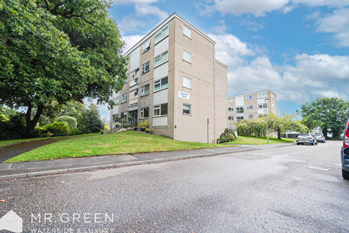 2 Bedroom Flat For Sale In Badbury Court, Rushford Warren, Mudeford, BH23