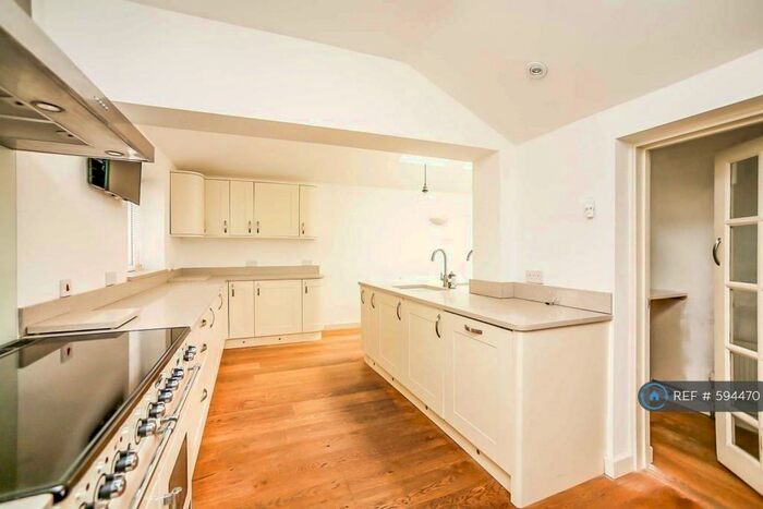 4 Bedroom Detached House To Rent In City Way, Rochester, ME1