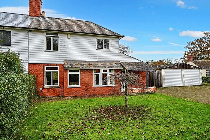 4 Bedroom Semi Detached House For Sale In Chapel Lane, Egerton, TN27