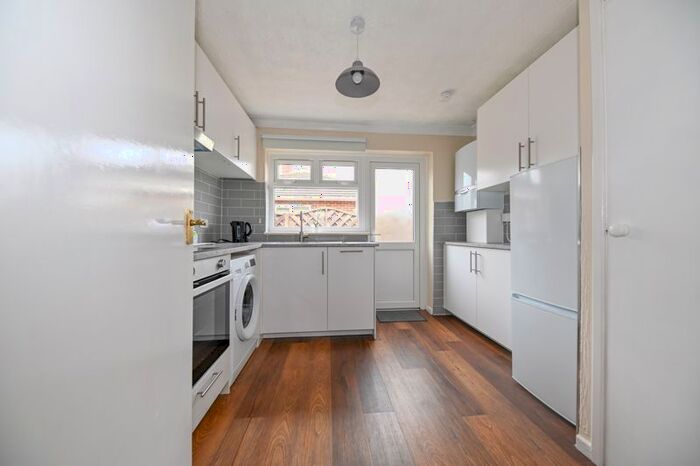 2 Bedroom Semi-Detached Bungalow To Rent In Inhurst Avenue, Waterlooville, PO7