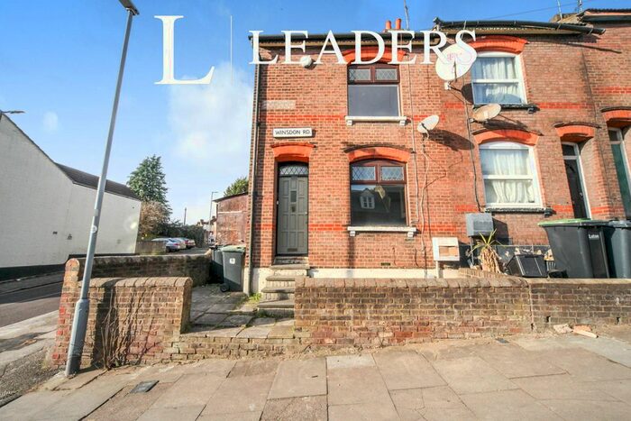 3 Bedroom Semi-Detached House To Rent In Winsdon Road, Luton, LU1