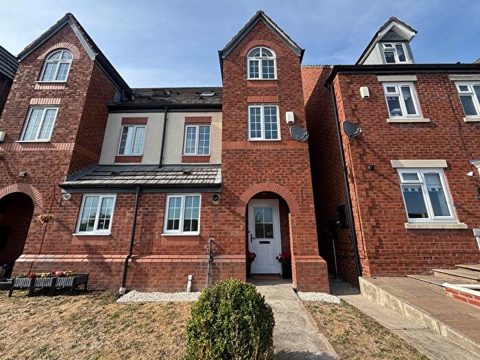 3 Bedroom Semi Detached House For Sale In Gibson Close, Littledale, L33