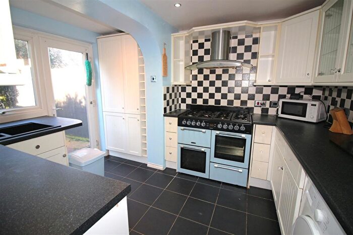 3 Bedroom Terraced House For Sale In Beatrice Gardens, Saltash, PL12