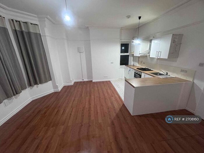 1 Bedroom Flat To Rent In Tavistock Court, Luton, LU1