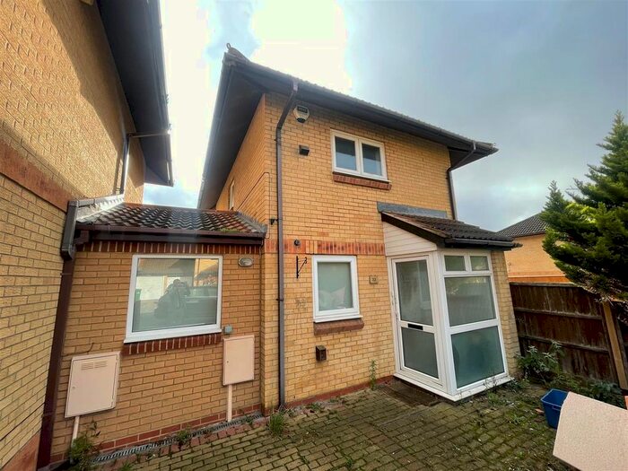 2 Bedroom Link Detached House To Rent In Petworth, Great Holm, Milton Keynes, MK8