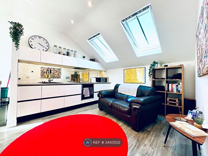 2 Bedroom Detached House To Rent In Hill Street, Leamington Spa, CV32