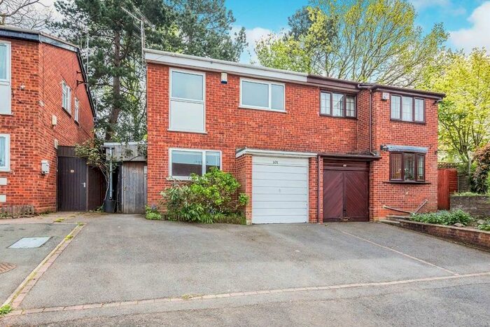 3 Bedroom Terraced House To Rent In Worcester Road, Bromsgrove, B61