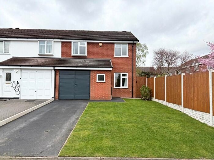 3 Bedroom End Terrace House For Sale In Leven Croft, Walmley, Sutton Coldfield, B76