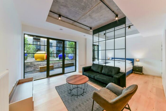 Apartment To Rent In Serapis House, Goodluck Hope, London, E14