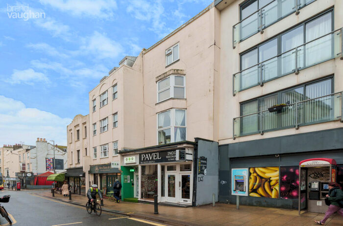 Flat To Rent In St James Street, Brighton, East Sussex, BN2