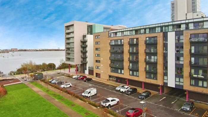 2 Bedroom Apartment For Sale In Ferry Court, Cardiff, CF11