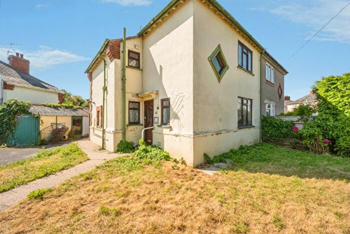 3 Bedroom Semi-Detached House For Sale In Durham Avenue, Thorne, Doncaster, DN8