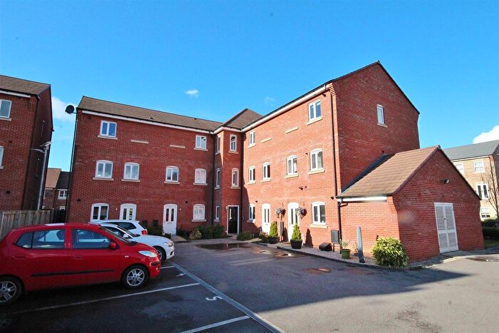 2 Bedroom Flat To Rent In Holme Place, Selby, YO8