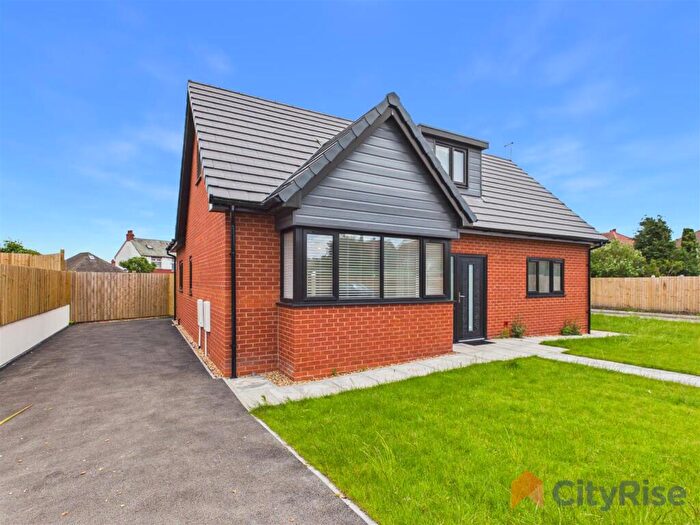 3 Bedroom House To Rent In Holly Close, Southport, PR8