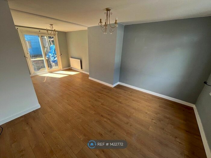 3 Bedroom Semi-Detached House To Rent In Balunie Drive, Dundee, DD4