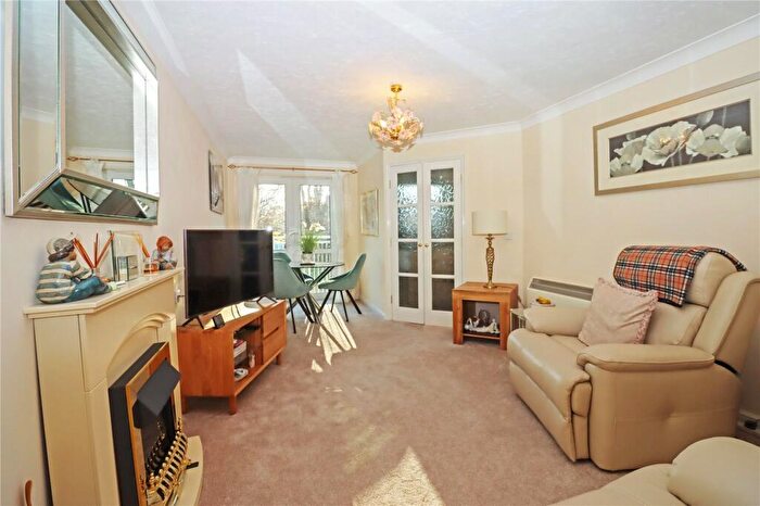 1 Bedroom Flat For Sale In Chase Court, Rectory Lane, Whickham, Newcastle Upon Tyne, NE16