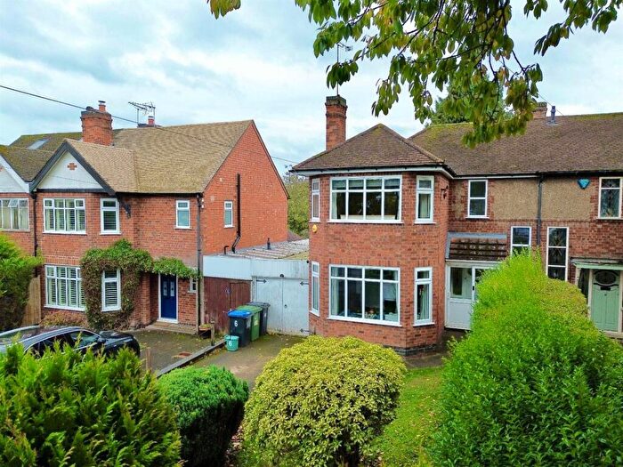 3 Bedroom Semi Detached House For Sale In Coventry Road, Kenilworth, CV8