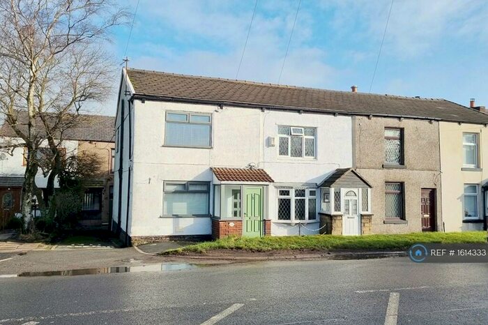 3 Bedroom End Of Terrace House To Rent In Chorley Road, Westhoughton, Bolton, BL5