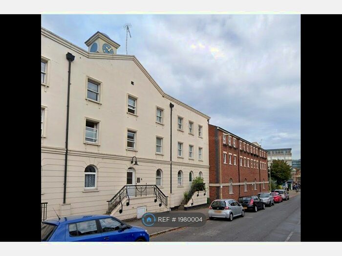 1 Bedroom Flat To Rent In Stratfield House, Aldershot, GU11