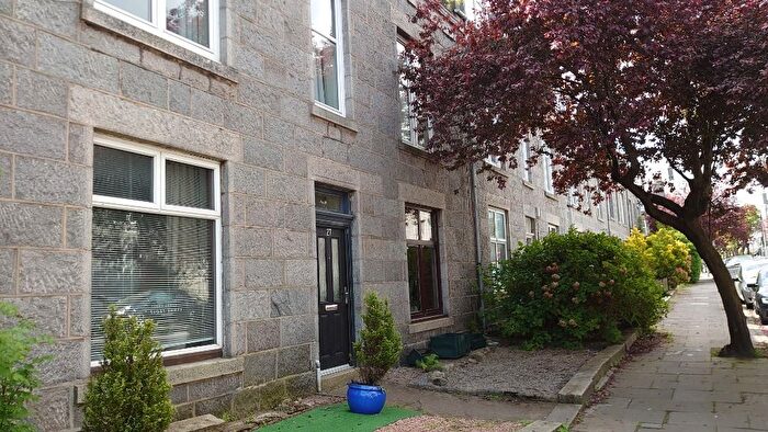 1 Bedroom Flat To Rent In Hartington Road, West End, Aberdeen, AB10