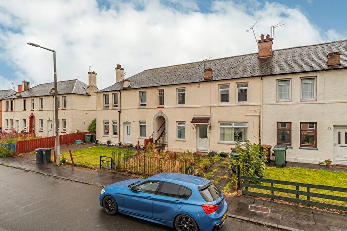 2 Bedroom Flat For Sale In / Stenhouse Crescent, Edinburgh, EH11