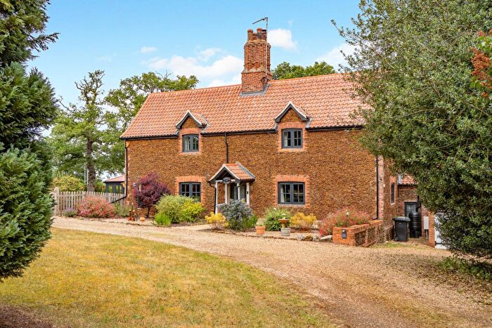 4 Bedroom Detached House For Sale In Roydon Road, Castle Rising, King's Lynn, Norfolk, PE31