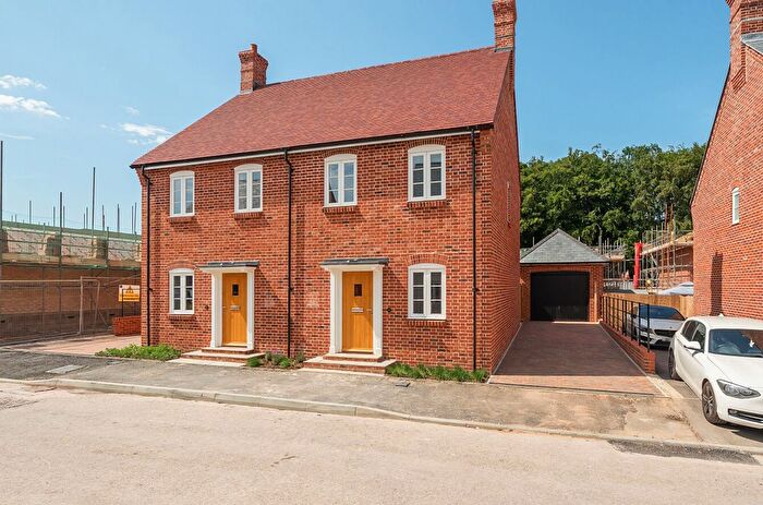 2 Bedroom Semi-Detached House To Rent In Keyes Street, North Baddesley, Southampton, Hampshire, SO52