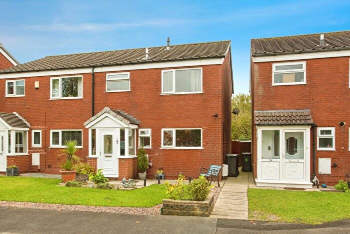 3 Bedroom Semi-Detached House For Sale In Pasture Field Close, Leyland, Lancashire, PR26