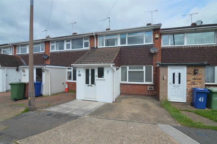 3 Bedroom Terraced House To Rent In Brampton Close, Corringham, Stanford-Le-Hope, SS17