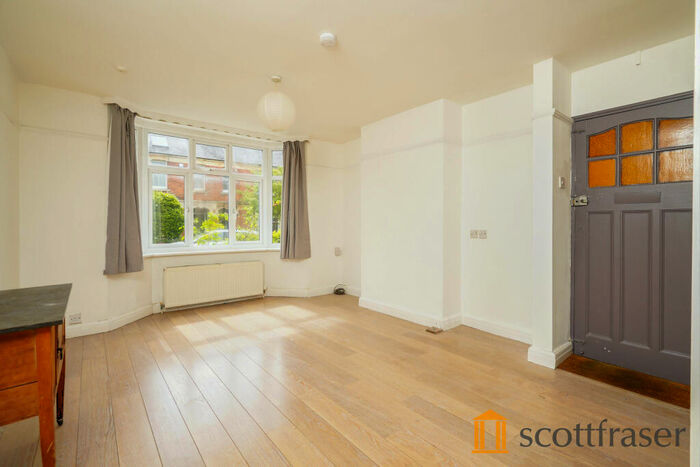 1 Bedroom Semi-Detached House To Rent In Bartlemas Road, East Oxford, OX4