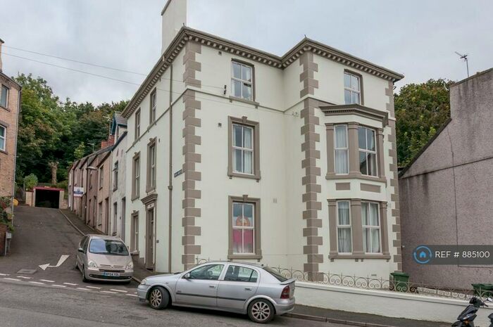 2 Bedroom Flat To Rent In Celtic, Caernarfon, LL55