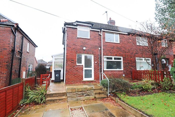 3 Bedroom Semi Detached House To Rent In Troydale Lane, Pudsey, West Yorkshire, LS28