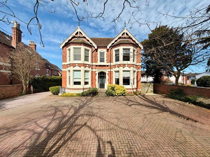 2 Bedroom Flat To Rent In Lillington Avenue, Leamington Spa, CV32