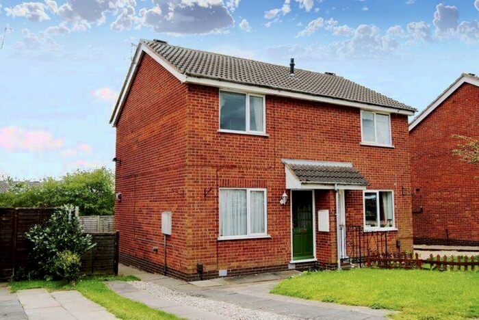2 Bedroom Semi-Detached House To Rent In Chelmsford Drive, Grantham, NG31