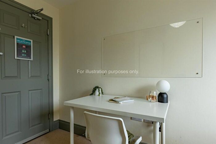 1 Bedroom Flat To Rent In Shire Oak Road, Headingley, Leeds, LS6