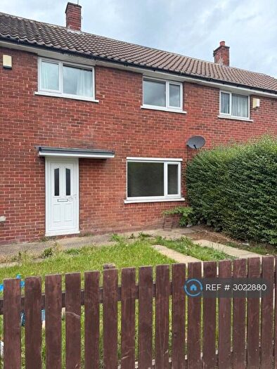 3 Bedroom Semi Detached House To Rent In Beeston Square, Barnsley, S71