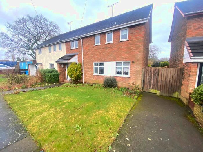 3 Bedroom Semi-Detached House To Rent In Whitgreave Avenue, Featherstone, Wolverhampton, WV10
