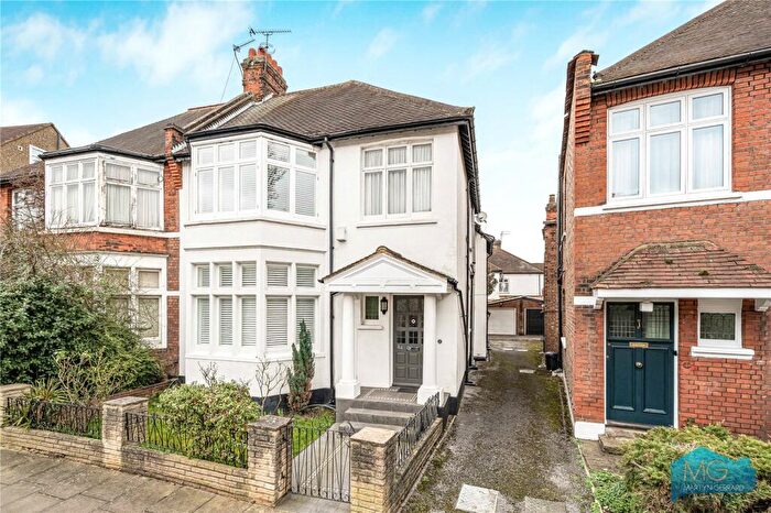 4 Bedroom Semi Detached House For Sale In Elm Park Road, London, N21